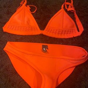 Triangl Red bikini